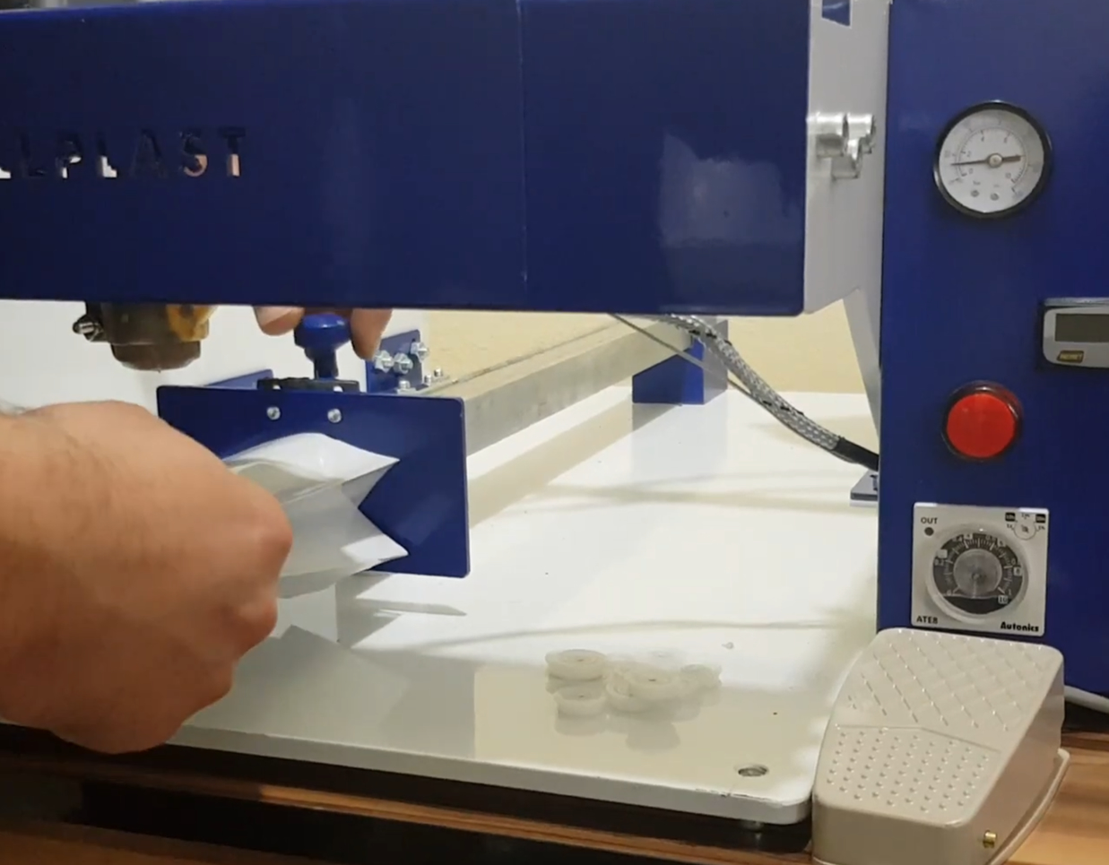 Wellplast Valf Montaj Makinası